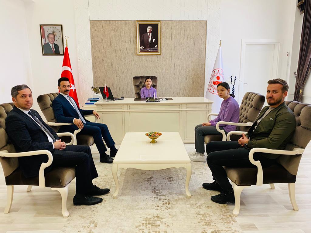 Kaymakamımız  Makam Koltuğunu Teslim Etti.